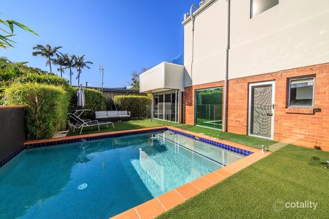 Property photo of 1 Elaine Street Southport QLD 4215