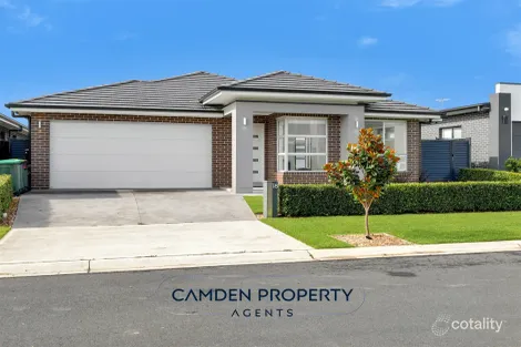 18 Burrough St, Catherine Field, NSW 2557