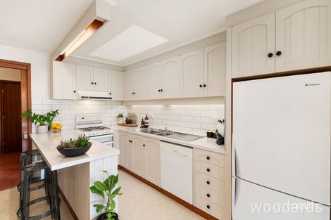 Property photo of 19 Robert Street Bentleigh VIC 3204