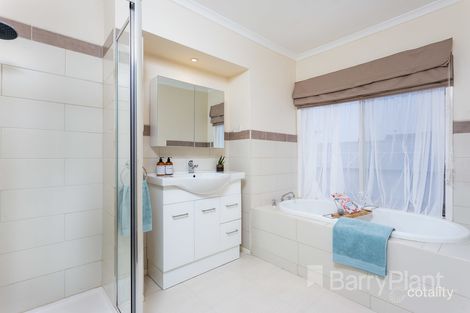 Property photo of 31 Kingfisher Drive Seabrook VIC 3028