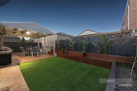 Property photo of 5 Elmswood Boulevard Keysborough VIC 3173