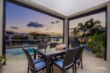 Property photo of 12 Queen Anne Court Paradise Point QLD 4216