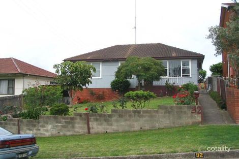 32 Karrabah Cres, Lake Heights, NSW 2502