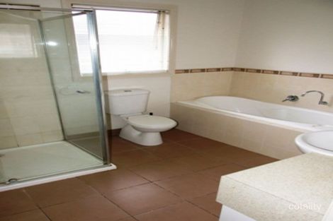 22 Kintore Cres, Box Hill, VIC 3128