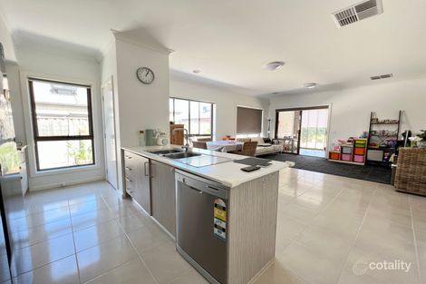 Property photo of 16 Goolwa Road Point Cook VIC 3030