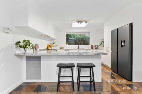Property photo of 8 Nundah Drive Eltham VIC 3095