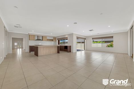 Property photo of 14 Aquitane Drive Cranbourne East VIC 3977