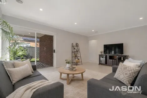 Property photo of 31 Compass Drive Greenvale VIC 3059