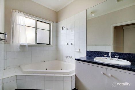 Property photo of 42 Taronga Crescent Croydon VIC 3136