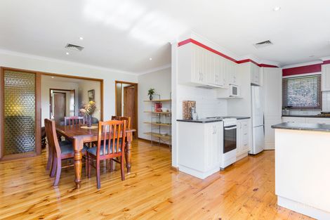 Property photo of 17 Leigh Avenue Kennington VIC 3550