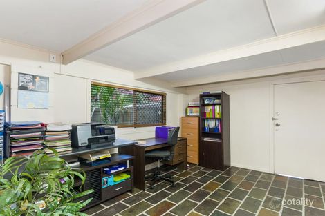 Property photo of 18 Violet Crescent Rasmussen QLD 4815