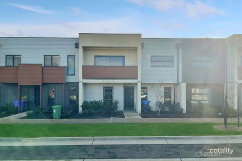 Property photo of 22 Queenie Way Cranbourne West VIC 3977