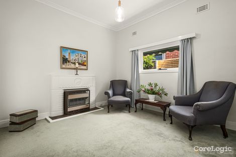 Property photo of 5 Centre Road Carnegie VIC 3163