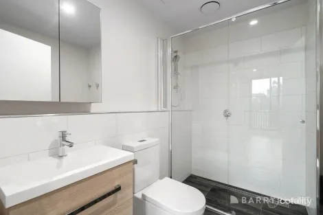 Property photo of 32 Nova Circuit Bundoora VIC 3083