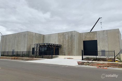 32 Morialta Rd, Cranbourne West, VIC 3977