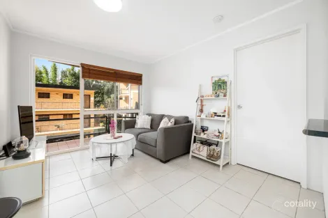 Property photo of 11/76 Gladstone Road Highgate Hill QLD 4101
