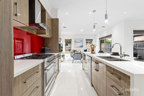 Property photo of 16 Wattleseed Way Keysborough VIC 3173