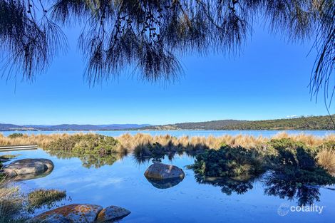 Property photo of 18 Kiama Parade Akaroa TAS 7216
