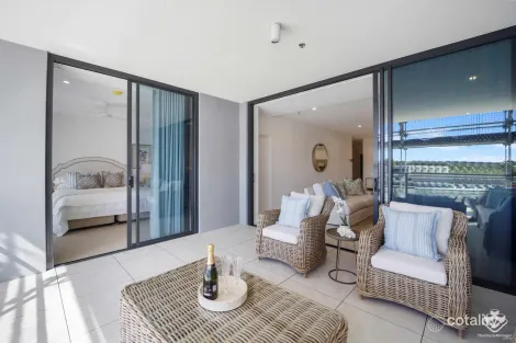 72 North View St, Hope Island, QLD 4212