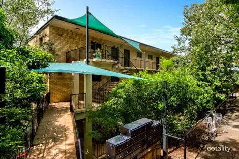 Property photo of 11/76 Gladstone Road Highgate Hill QLD 4101