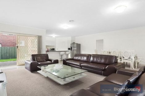 Property photo of 1 Saltwater Crescent Maribyrnong VIC 3032