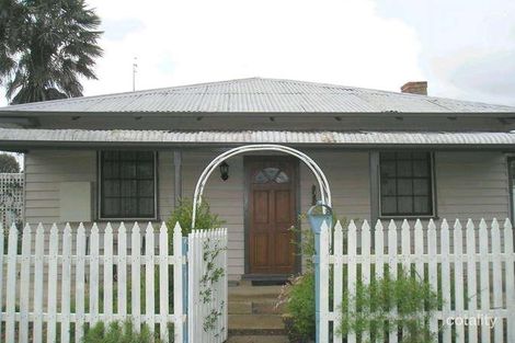 4 Urquhart St, Carisbrook, VIC 3464