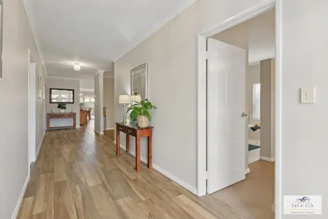 Property photo of 17 Hastie Link Caversham WA 6055