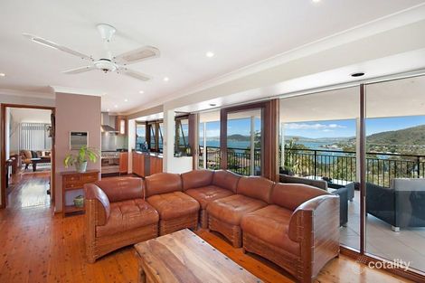 Property photo of 42 Sandstone Crescent Tascott NSW 2250