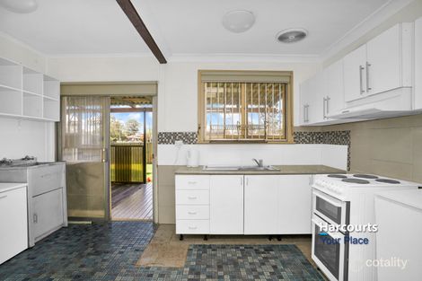 Property photo of 39 Manila Road Lethbridge Park NSW 2770