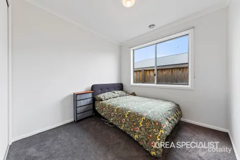 Property photo of 3 Flintoff Avenue Lang Lang VIC 3984