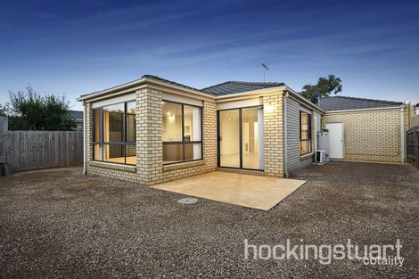 Property photo of 8 Shandeau Melton West VIC 3337