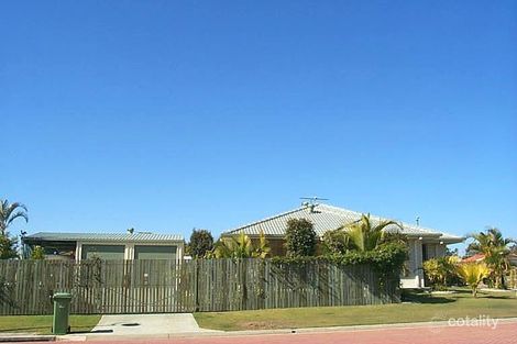 4-6 Kirk Pl, Sandstone Point, QLD 4511