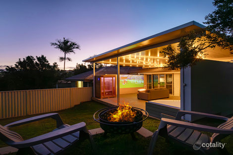 8 Waigeo St, Pacific Pines, QLD 4211