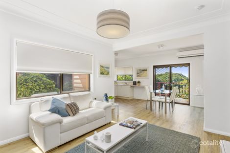 Property photo of 12 Roxburgh Avenue Thirroul NSW 2515