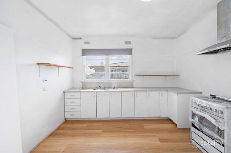 Property photo of 2 Verbena Grove Wendouree VIC 3355