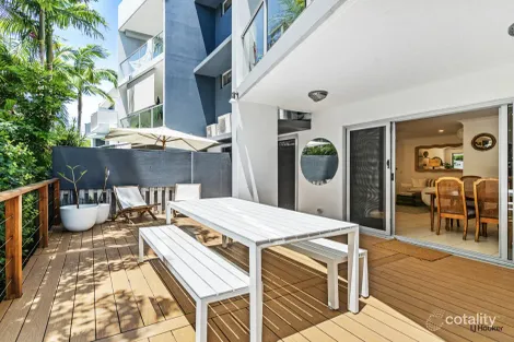 Property photo of 1/61-63 Tallebudgera Drive Palm Beach QLD 4221