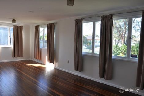 Property photo of 30 Montrose Parade Wynnum West QLD 4178