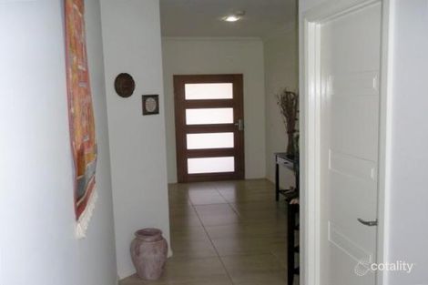 Property photo of 9 Cambridge Drive Thurgoona NSW 2640