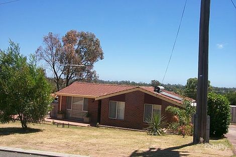 16 Parsons Ave, Parmelia, WA 6167