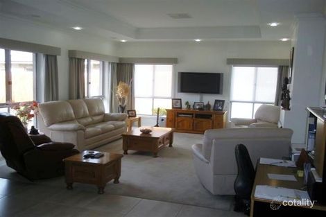 Property photo of 9 Cambridge Drive Thurgoona NSW 2640