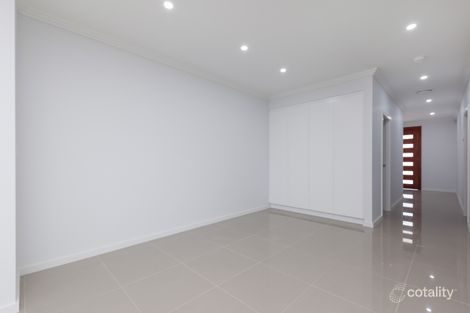 Property photo of 10 Downing Way Gledswood Hills NSW 2557