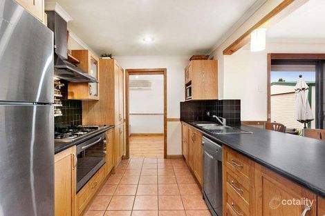 Property photo of 15 Mindoro Crescent Lalor VIC 3075