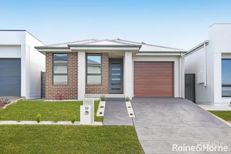 19 Groom St, Calderwood, NSW 2527