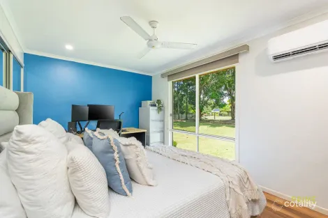 Property photo of 97 Seaview Drive Booral QLD 4655