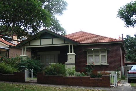 19 Ivanhoe Rd, Croydon, NSW 2132