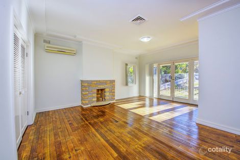 Property photo of 30 Sugarloaf Crescent Castlecrag NSW 2068