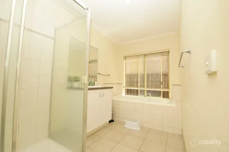 Property photo of 8 Astley Wynd Lynbrook VIC 3975