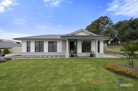 11 Glen Ct, Tangambalanga, VIC 3691