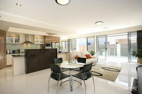 Property photo of 55 East Quay Drive Biggera Waters QLD 4216