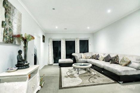 Property photo of 3 Watersedge Way Roxburgh Park VIC 3064